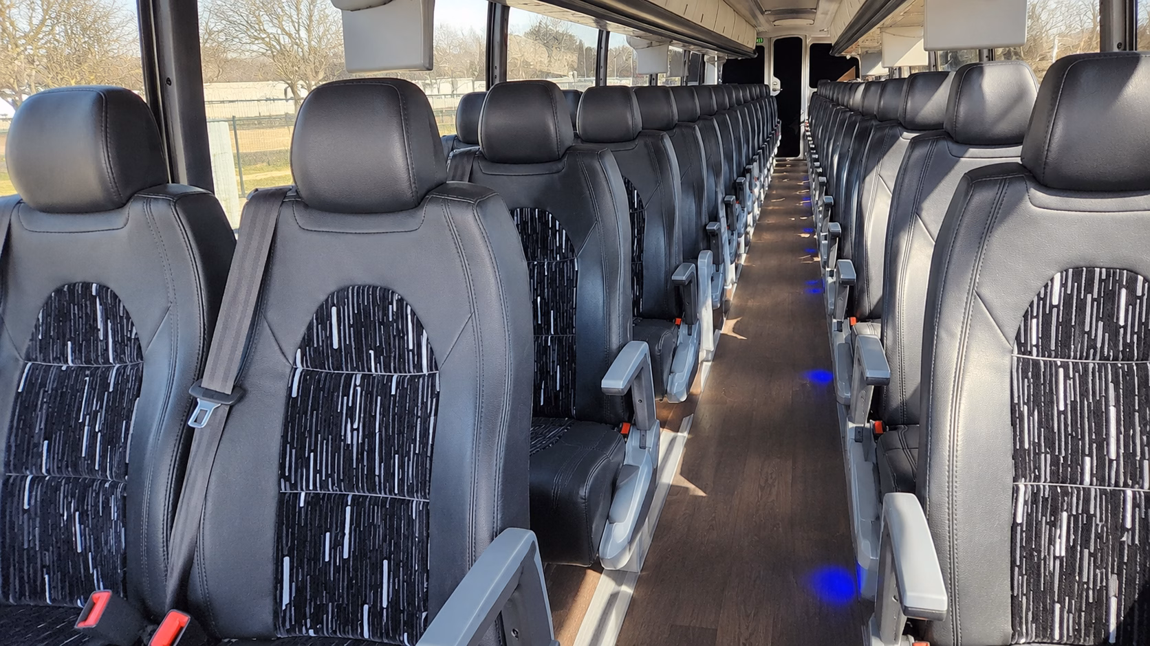head north to mississippi s wineries on a charter bus from gulfport