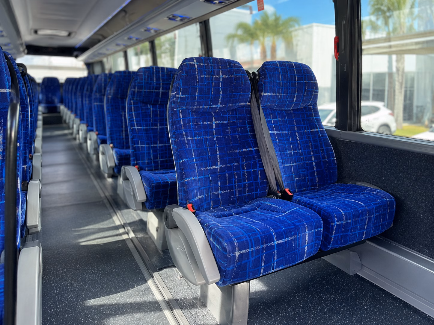 minibuses for waterfront venues with narrow coastal roads